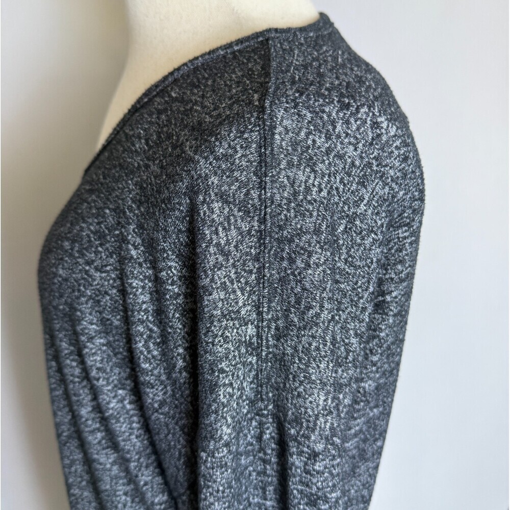 Athleta Luxe Pose Women's Thumb Hole Marled Heathered Tunic, Sz XL, Black & Gray - Picture 7 of 16